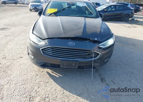 2020 Ford Fusion Titanium z USA, uszkodzony, nr VIN 3FA6P0D90LR204063
